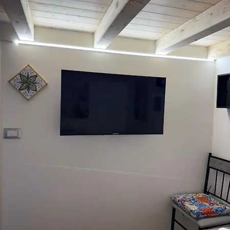 Апартаменты Stazzone House